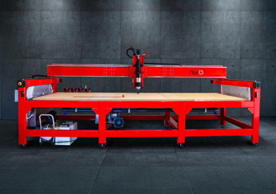 REVOLVE – Fresatrice Cnc Versatile Per Lavorazioni 2D – 2.5D – 3D